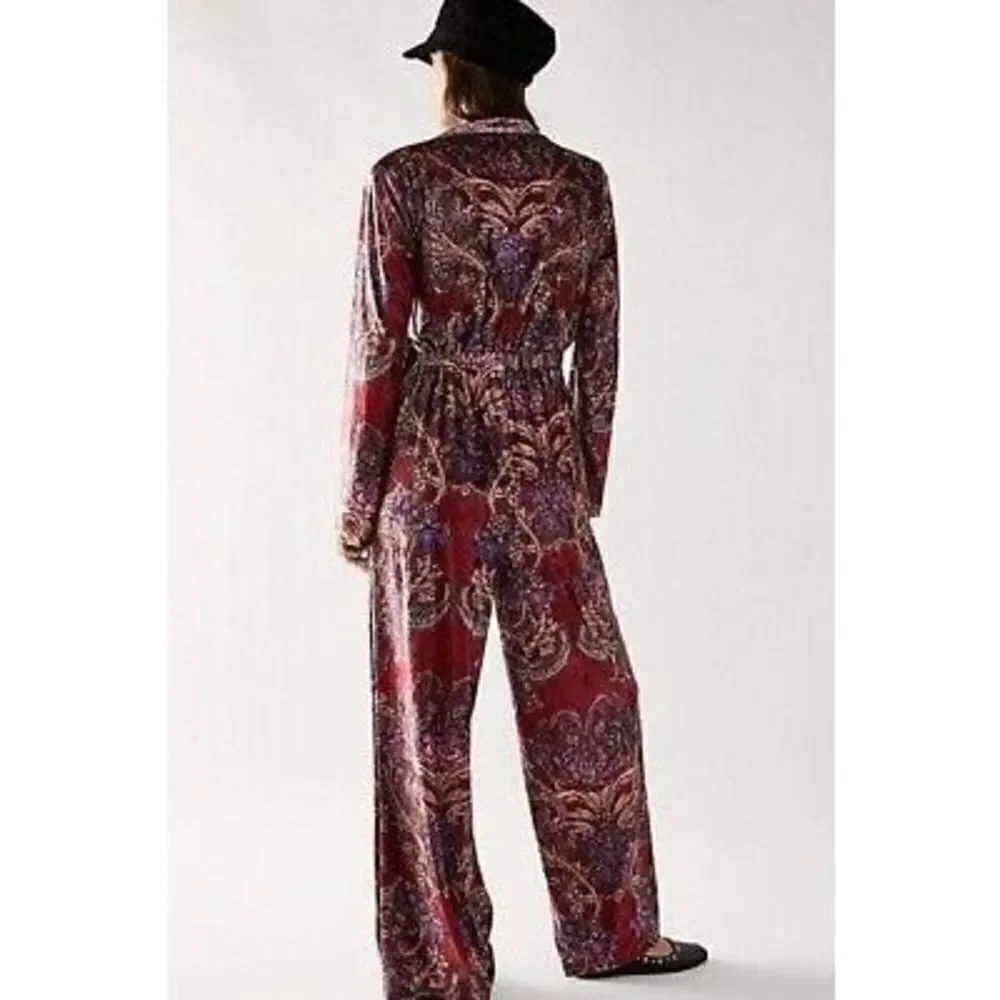 Delphine Jumpsuit Size small res  Velvet Paisley Printed